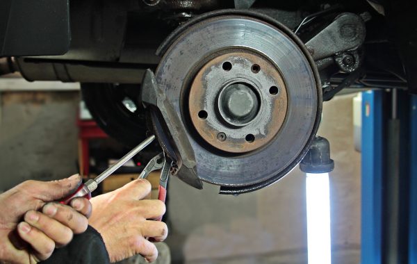 auto-repair-1954636_1920 auto-repair-1954636_1920